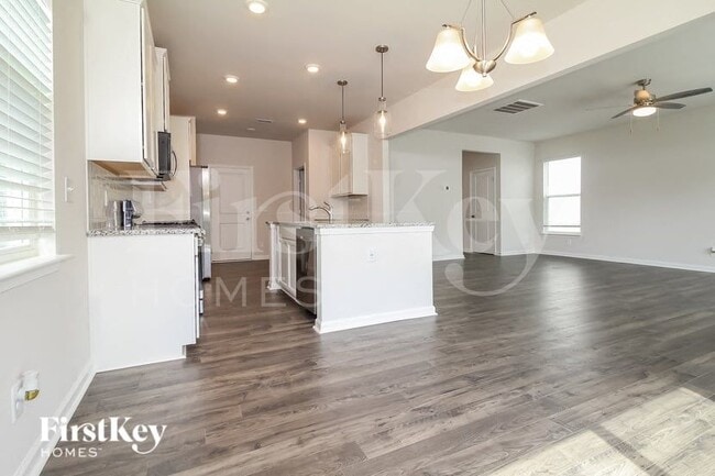 Photo - 302 Ashborne Ln