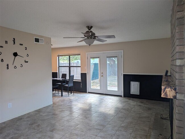 Photo - 1201 Doreen Ct