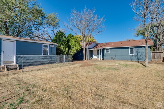 Building Photo - 4813 40th St Unit Rear Rental