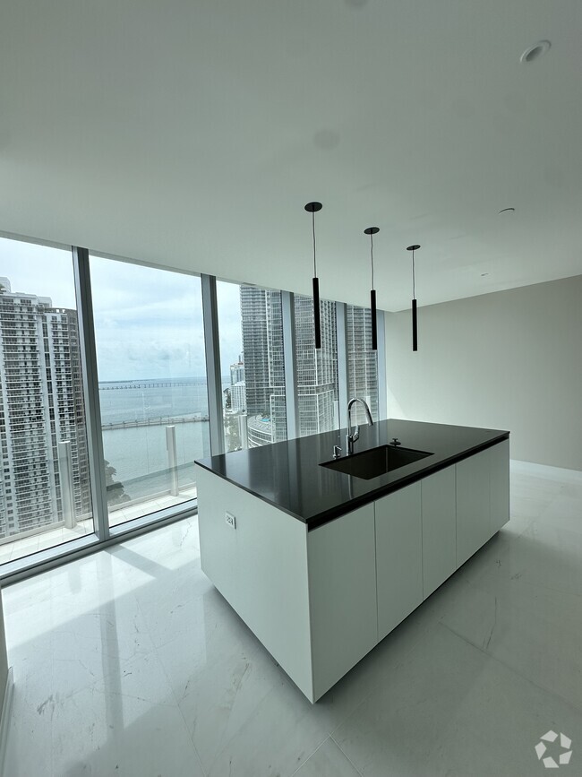 Building Photo - 270 Biscayne Boulevard Way Rental