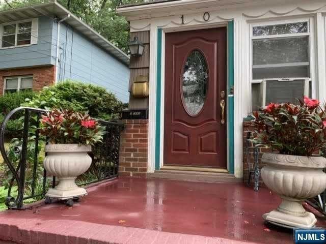 Photo - 10 Lenox Ave