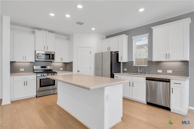 Photo - 2050 Egret Ave