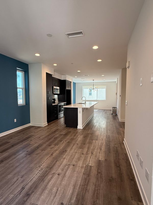 820 Aloe Pl