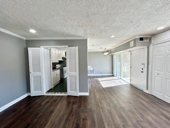 Photo - 3844 Bel Pre Rd