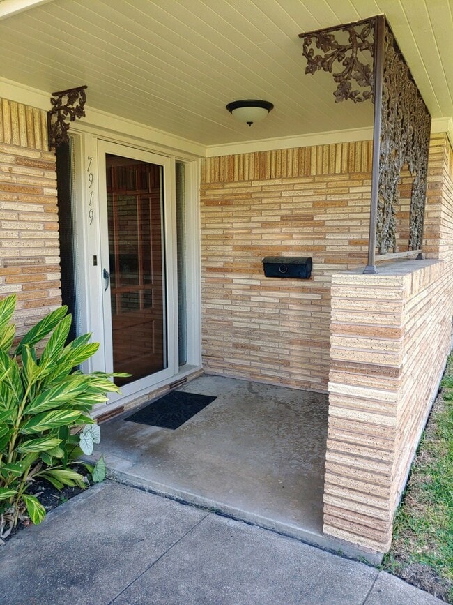 Photo - 7919 Montglen Dr