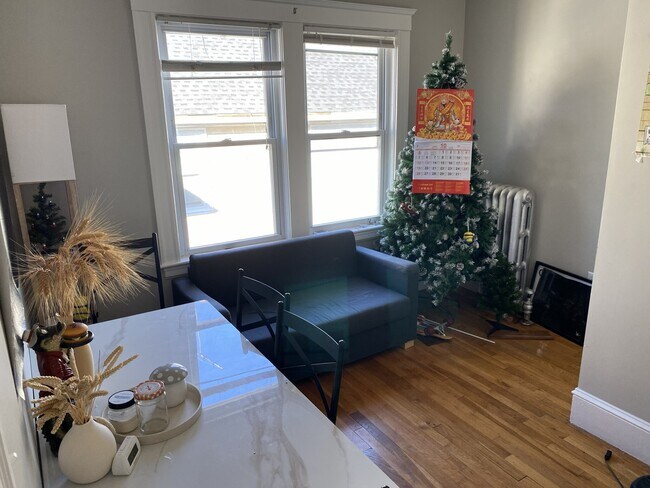 Photo - 173 Hillside St Unit 2