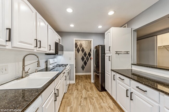 Photo - 5101 Carriage Way Dr Unit B309