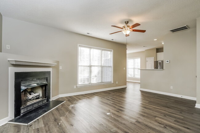 Photo - 1940 Shadow Glen Dr