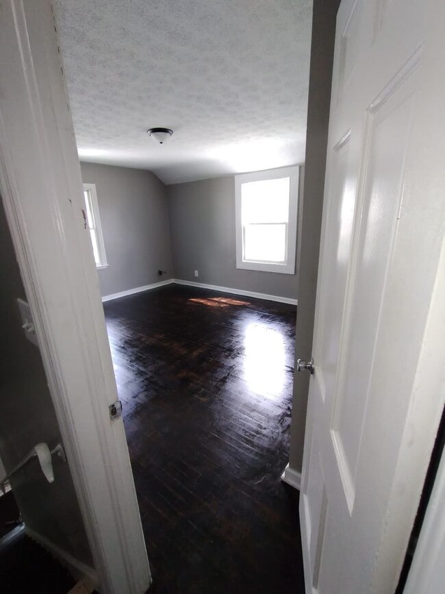 Photo - 51-53 Waverly - D&amp;S Unit 53