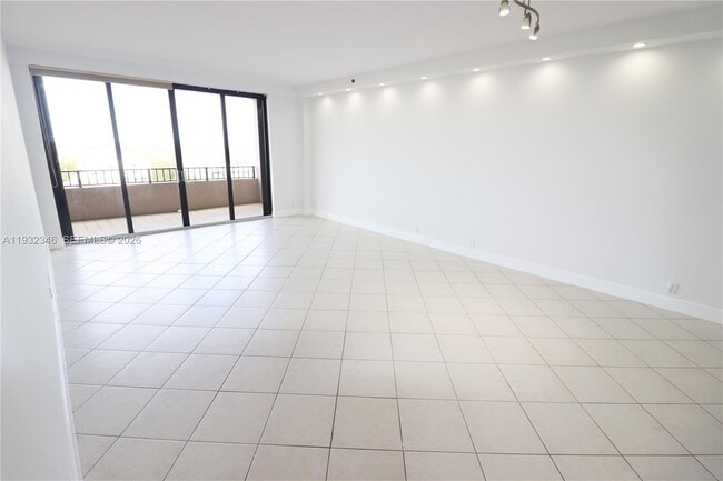 Photo - 151 Crandon Blvd Unit 926