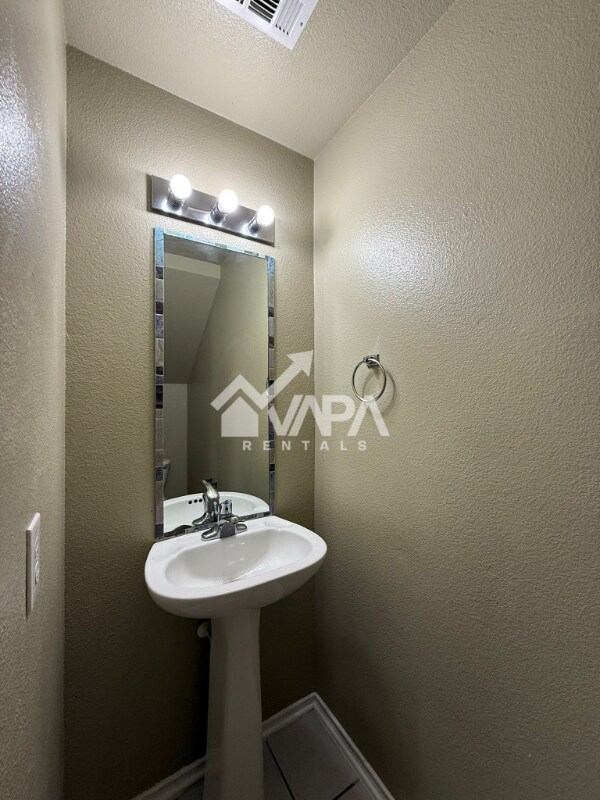 Photo - 5626 Red Canyon