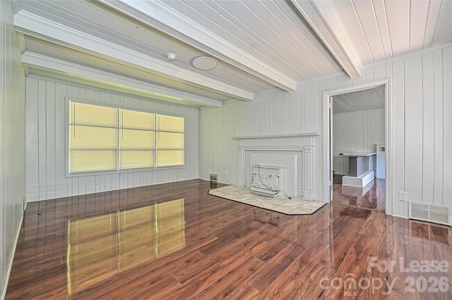Photo - 217 Bennett St
