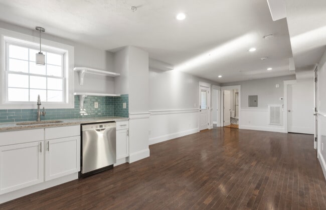 Photo - 222 Rock St Unit 2