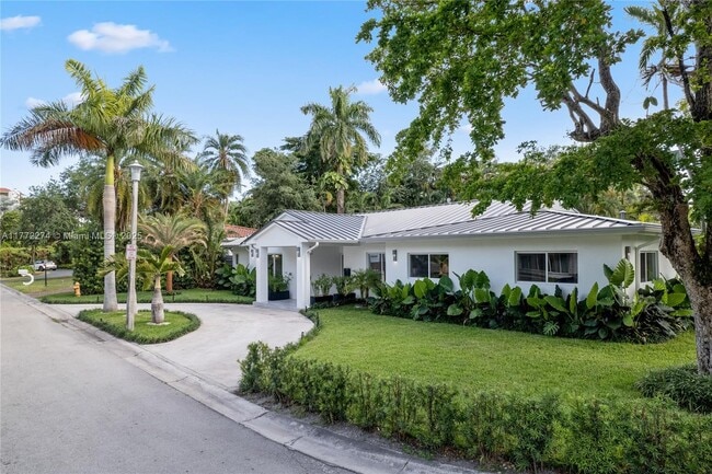 Photo - 3500 E Glencoe St