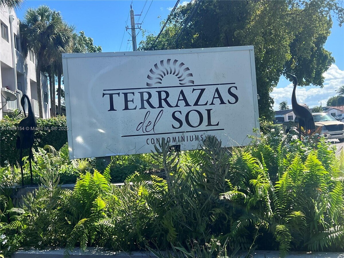 Photo - 2750 W 76th St Unit 203