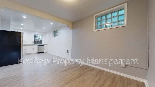 Photo - 180 Stanyan St