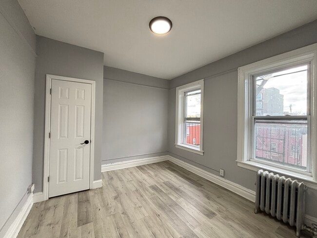 Photo - 319 Summit Ave