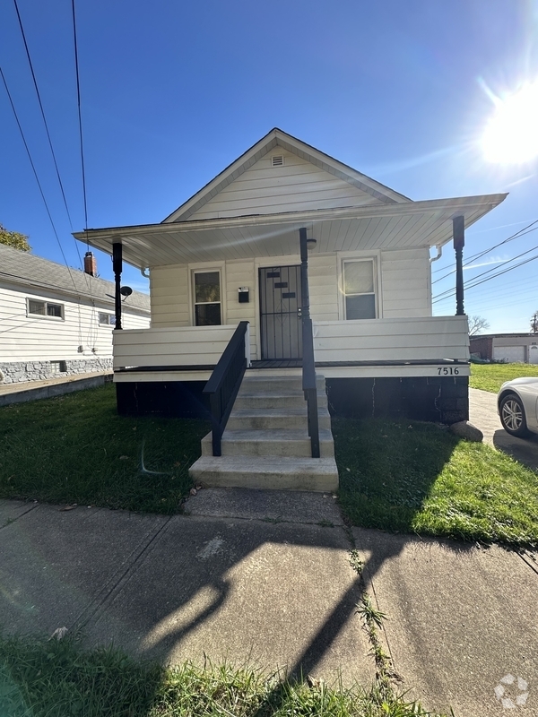 Building Photo - 7516 Bancroft Ave Rental