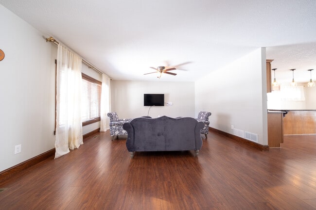 Photo - 15678 Duck Pond Way