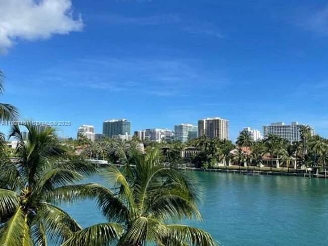 Photo - 9721 E Bay Harbor Dr Unidad 9721 E Bay Harbor Dr  3C