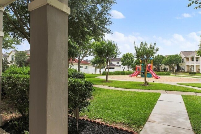 Photo - 11736 Chanteloup Dr
