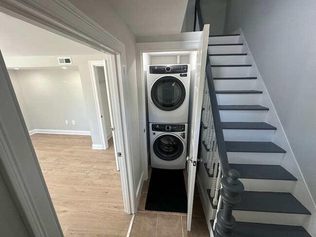 Photo - 28 Grove St Unit A