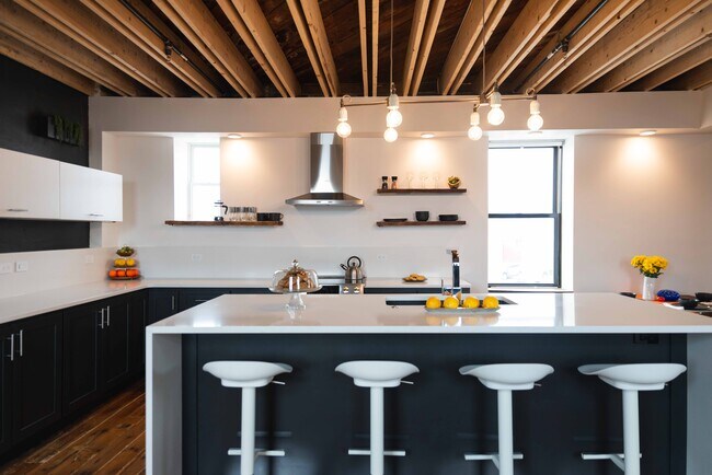 Photo - 2008 A Ave Unit B