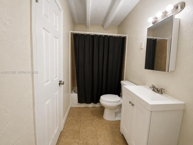 Photo - 614 SW 10th Ave Unit 2
