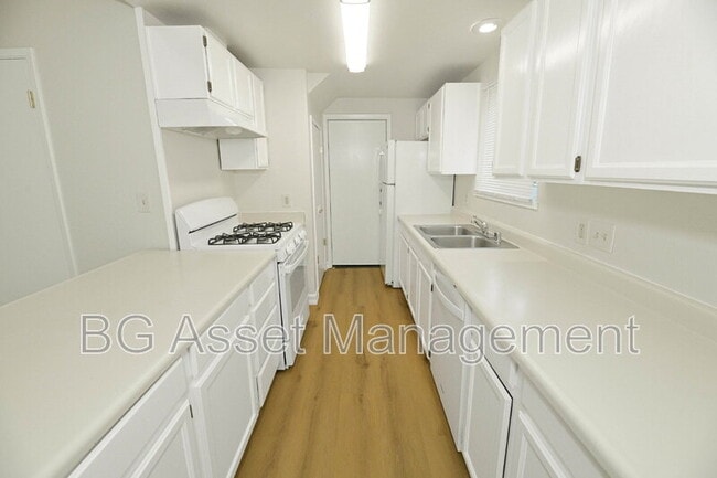 Photo - 810 Third St