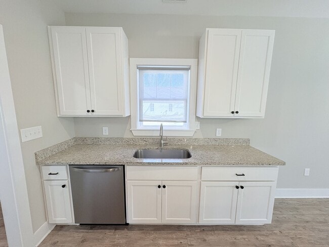 Photo - 419 Eaton St