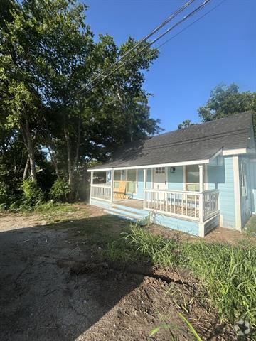 Building Photo - 107 S Main St Rental