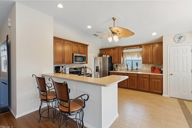 Photo - 4644 Varsity Cir