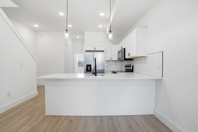 Photo - 147-149 N Gross St Unidad 5