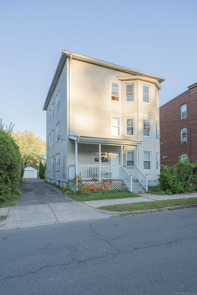 Building Photo - 127 Lawlor St Unit 3rd floor