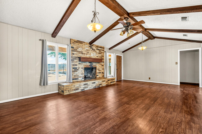 Photo - 225 N Terry Dr