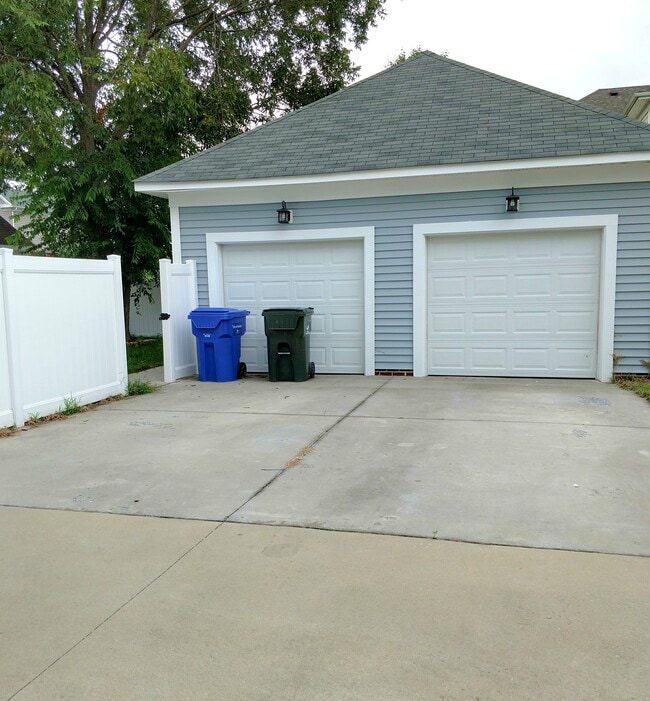 Photo - 1230 Booth St