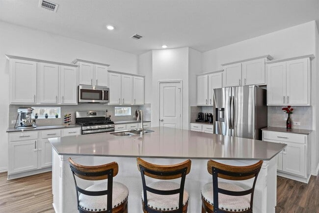 Building Photo - 166 Coronella Dr