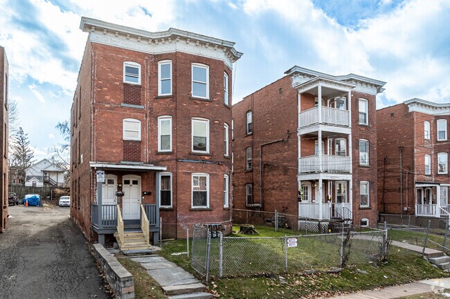 Photo - 18-24 York St