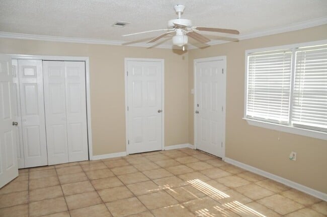 Photo - 1726 Horace St