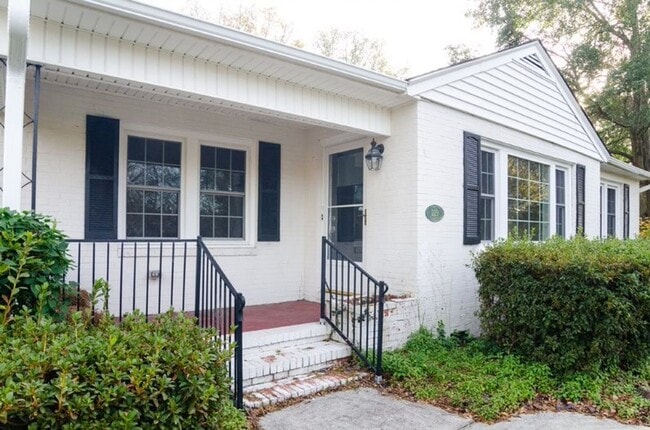 Photo - 229 Lullwater Dr