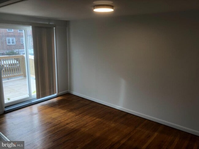 Photo - 1230 Sycamore Ave