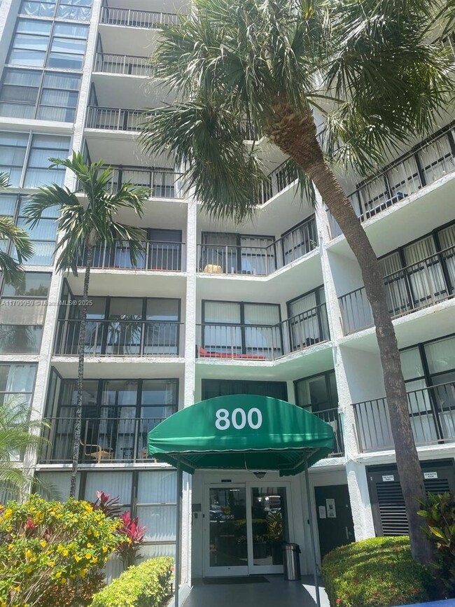 Photo - 800 Parkview Dr Condo Unit 104