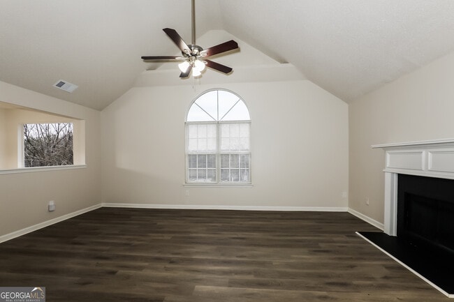 Photo - 4153 Ward Lake Trail