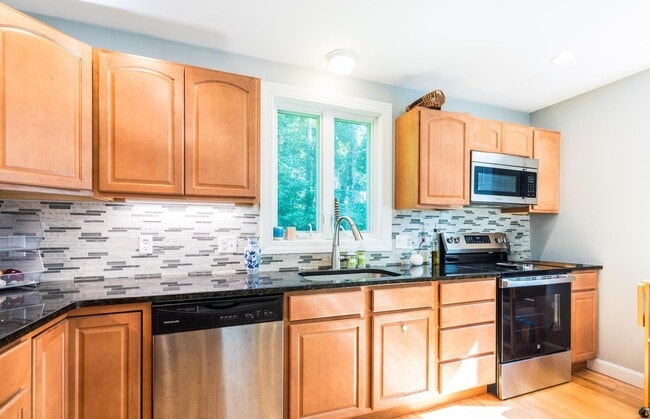 Photo - 12 Woodside Dr