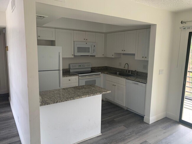 Photo - 4688 Oak Terrace Dr