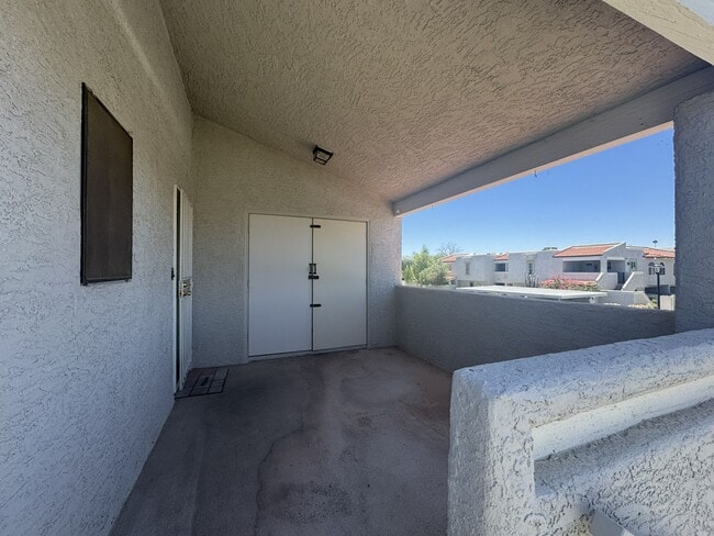 Photo - 850 S River Dr Unidad 2067