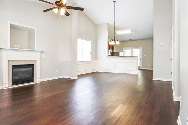 1317 Winwood Dr