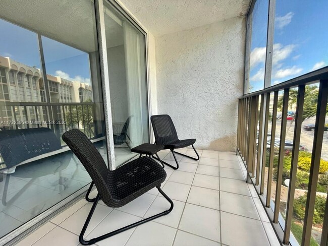 Photo - 601 Three Islands Boulevard Condominio Unidad 314