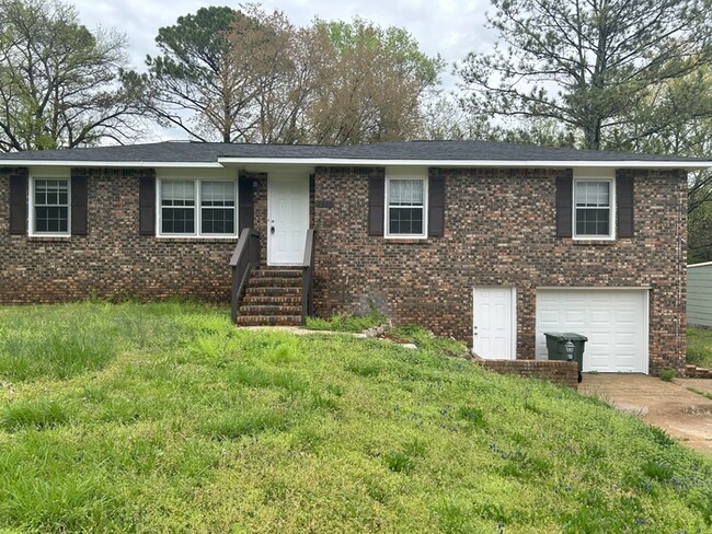 Building Photo - 2026 Thornhill Road NW Rental