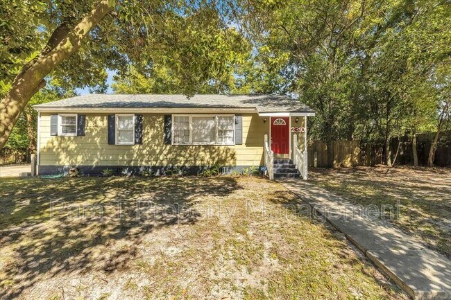 Building Photo - 2310 Lorraine Dr